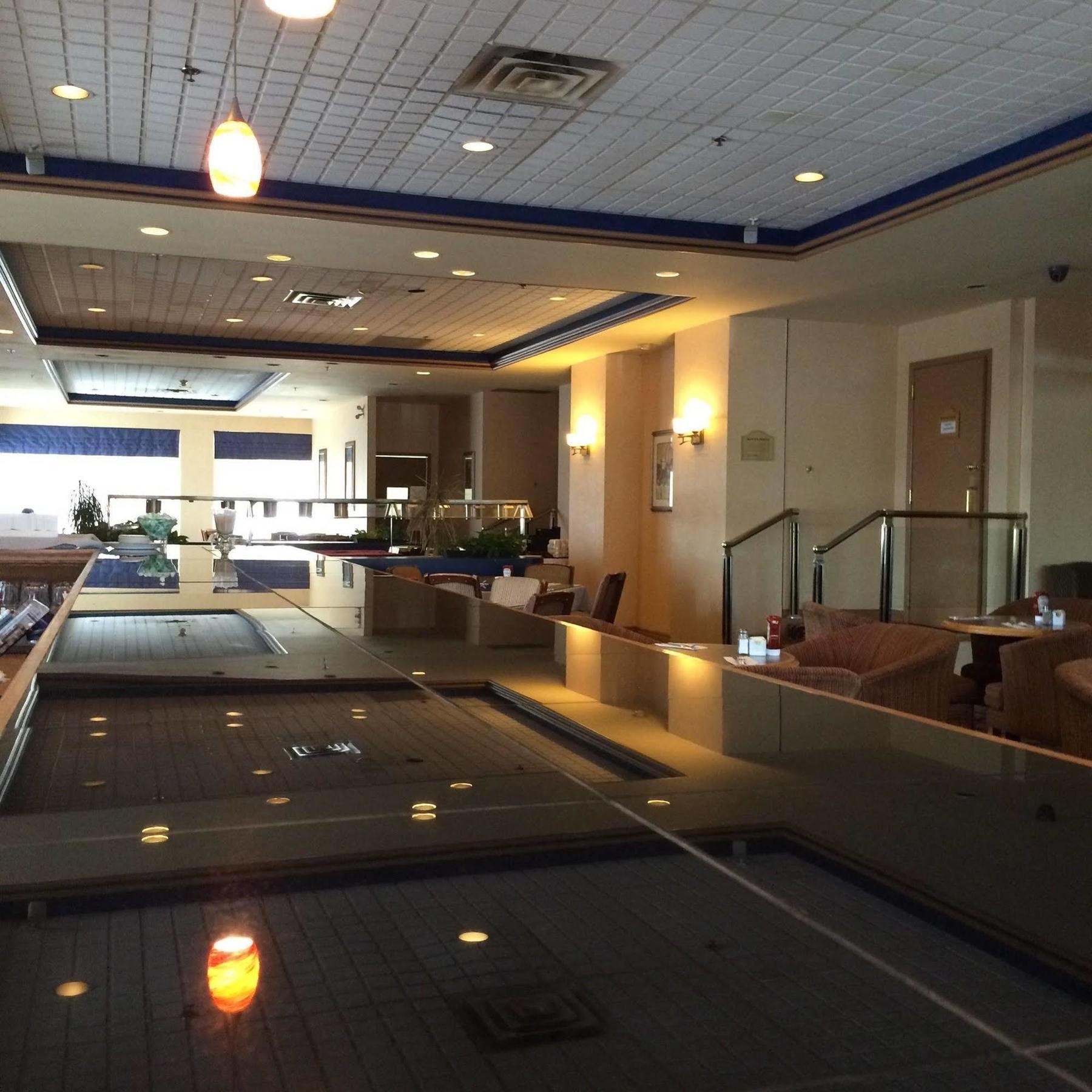 Four Points By Sheraton Toronto Airport East Exterior foto