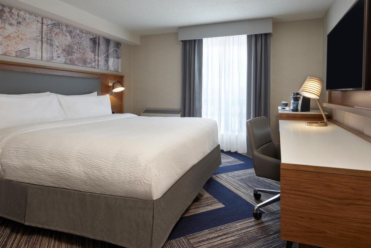 Four Points By Sheraton Toronto Airport East Exterior foto